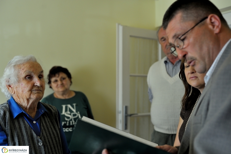 Szépkorú köszöntése - Purgel Katalin