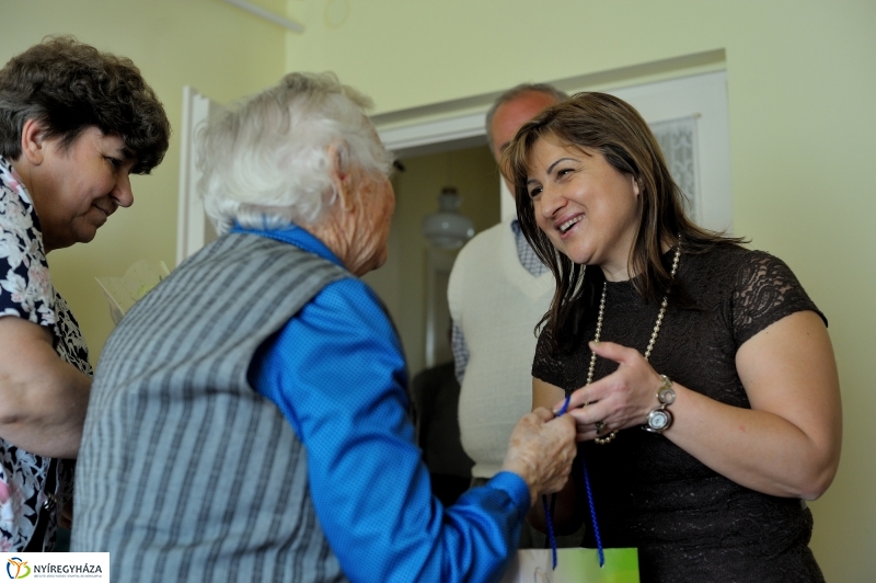 Szépkorú köszöntése - Purgel Katalin