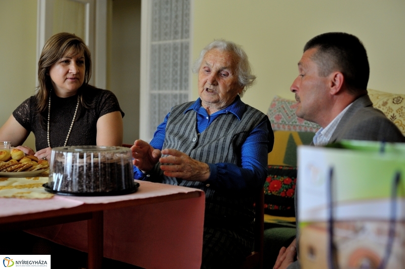 Szépkorú köszöntése - Purgel Katalin