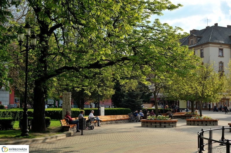 Tavaszi délután a belvárosban