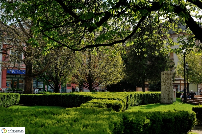 Tavaszi délután a belvárosban