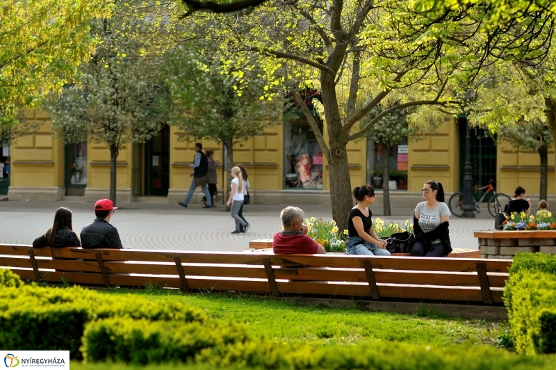 Tavaszi délután a belvárosban