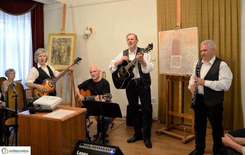 Portréfilmek, zene, a Tünet Együttes fellépése a Bencs Villában