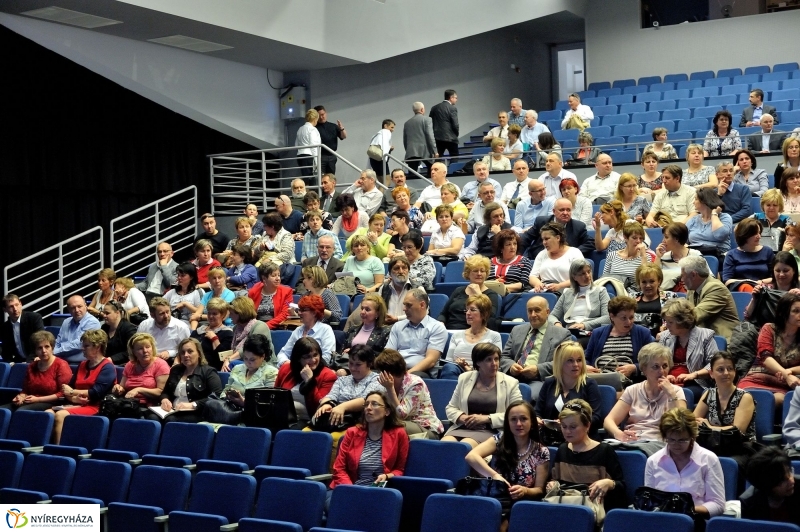 A jövőért, gyermekeink oktatásáért konferencia