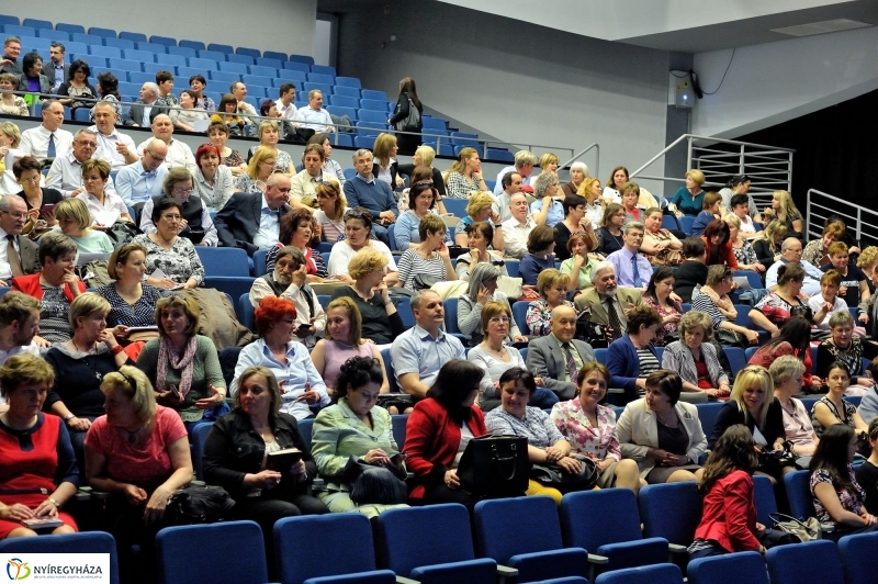 A jövőért, gyermekeink oktatásáért konferencia