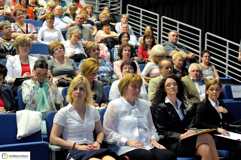 A jövőért, gyermekeink oktatásáért konferencia