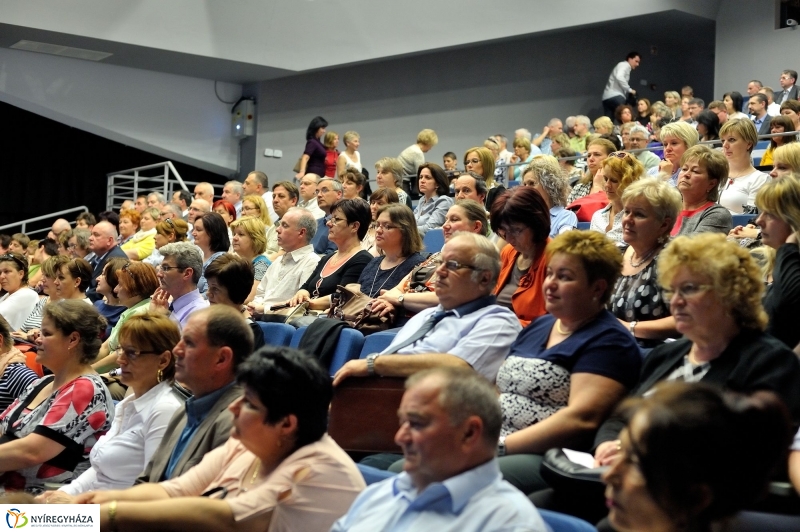 A jövőért, gyermekeink oktatásáért konferencia