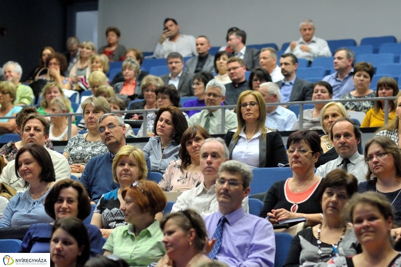 A jövőért, gyermekeink oktatásáért konferencia