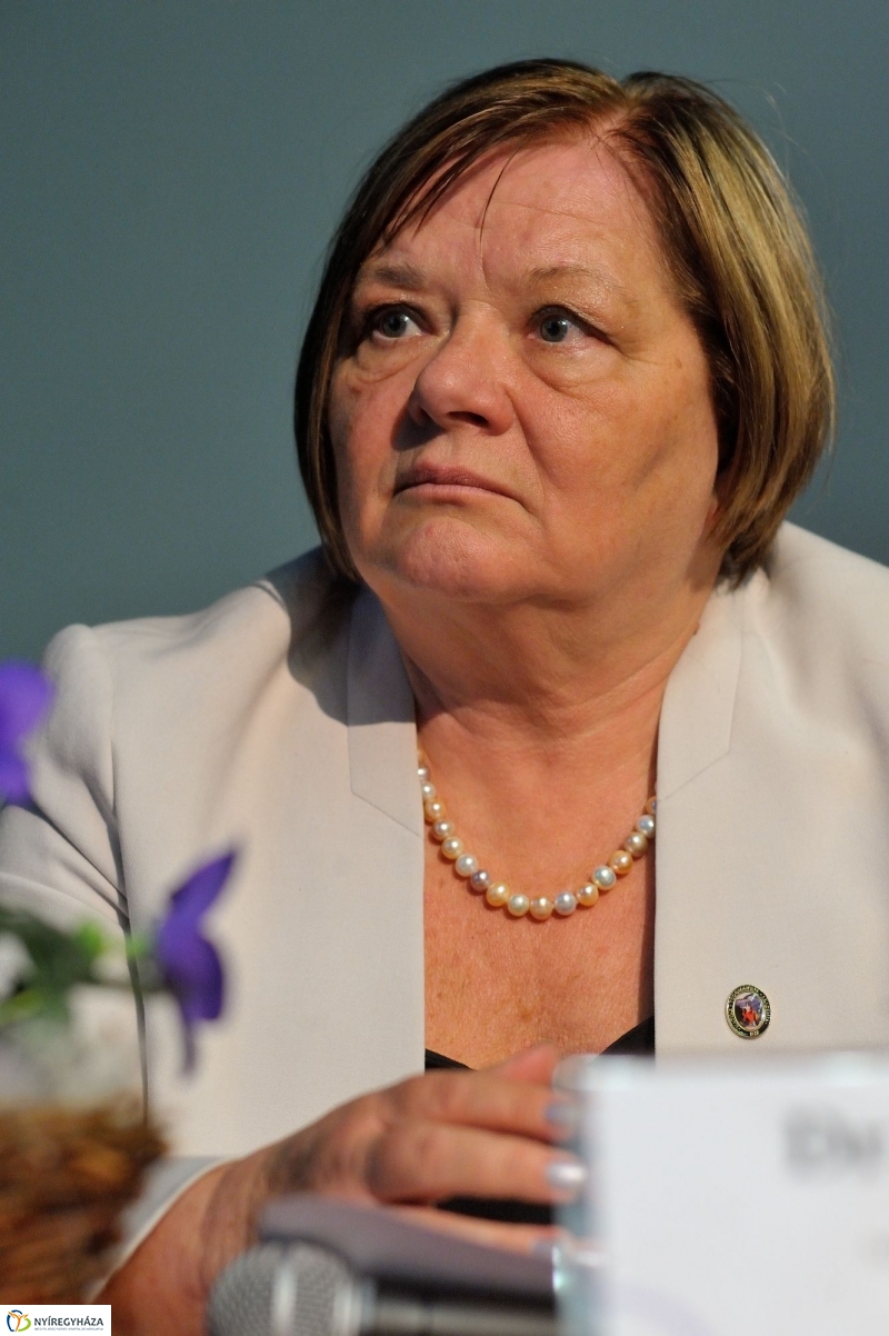 A jövőért, gyermekeink oktatásáért konferencia