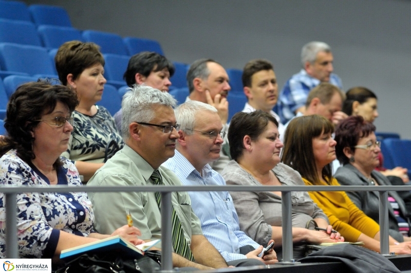 A jövőért, gyermekeink oktatásáért konferencia