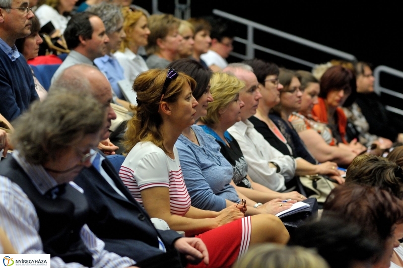 A jövőért, gyermekeink oktatásáért konferencia