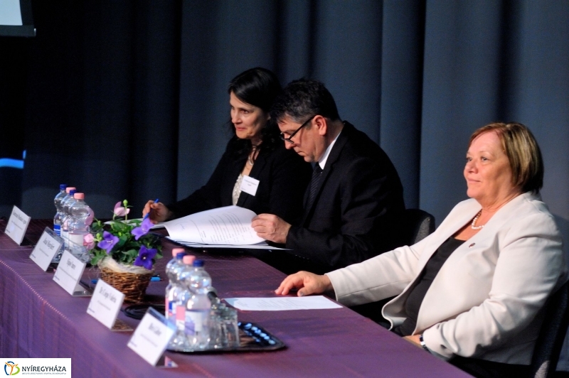 A jövőért, gyermekeink oktatásáért konferencia