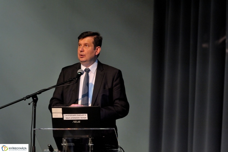 A jövőért, gyermekeink oktatásáért konferencia