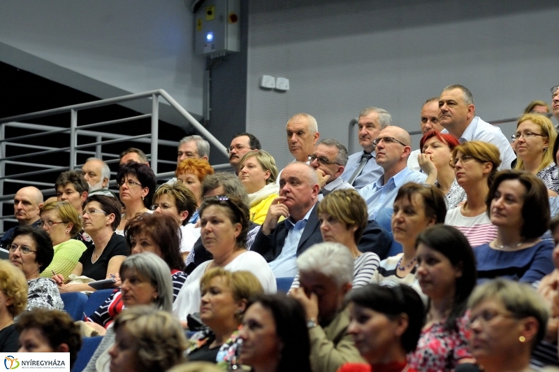A jövőért, gyermekeink oktatásáért konferencia