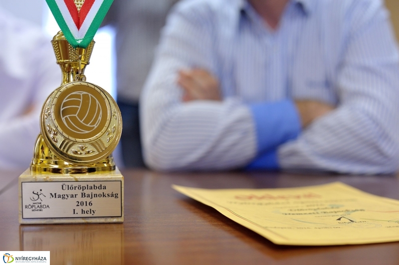 Bajnokok az ülőröplabdások