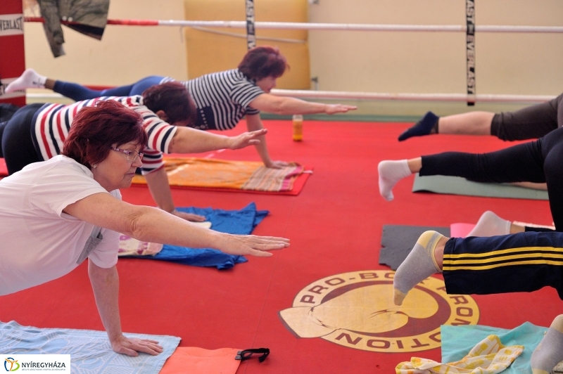 Szépkorúak jógája