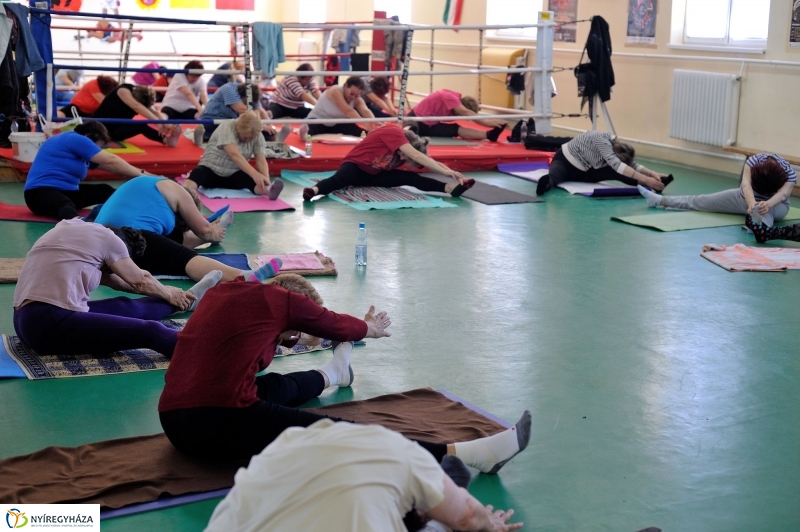 Szépkorúak jógája