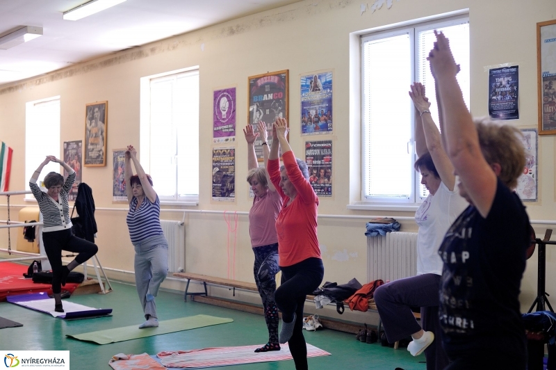 Szépkorúak jógája