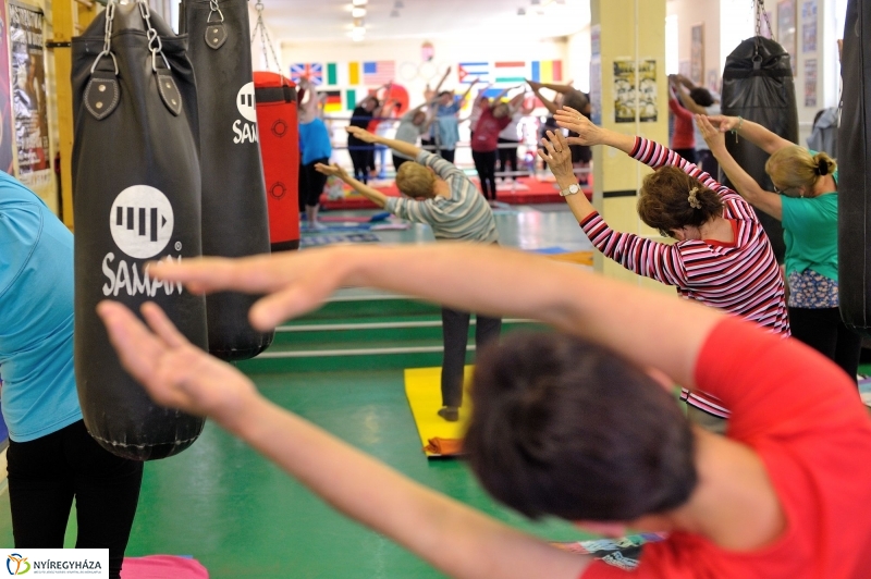 Szépkorúak jógája