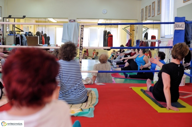 Szépkorúak jógája