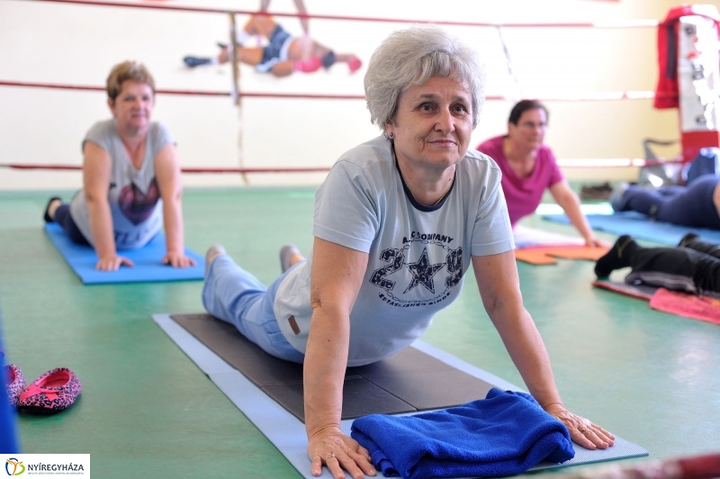 Szépkorúak jógája