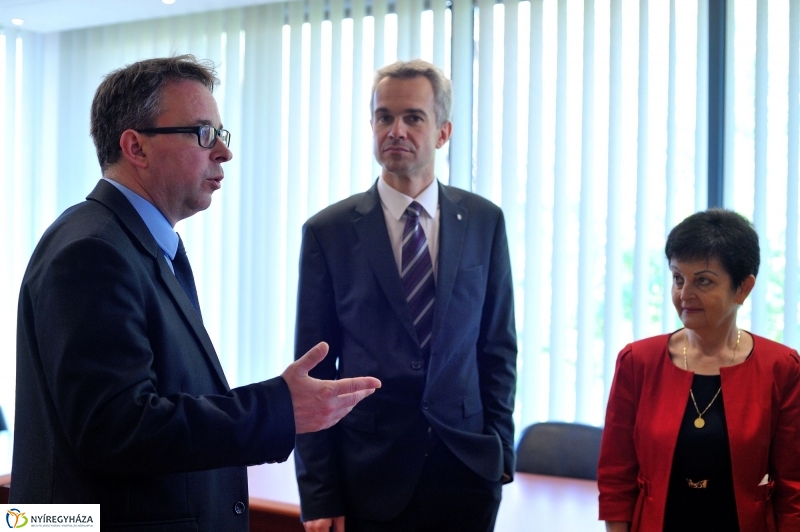 Egyetemek találkozása