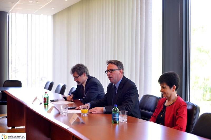 Egyetemek találkozása