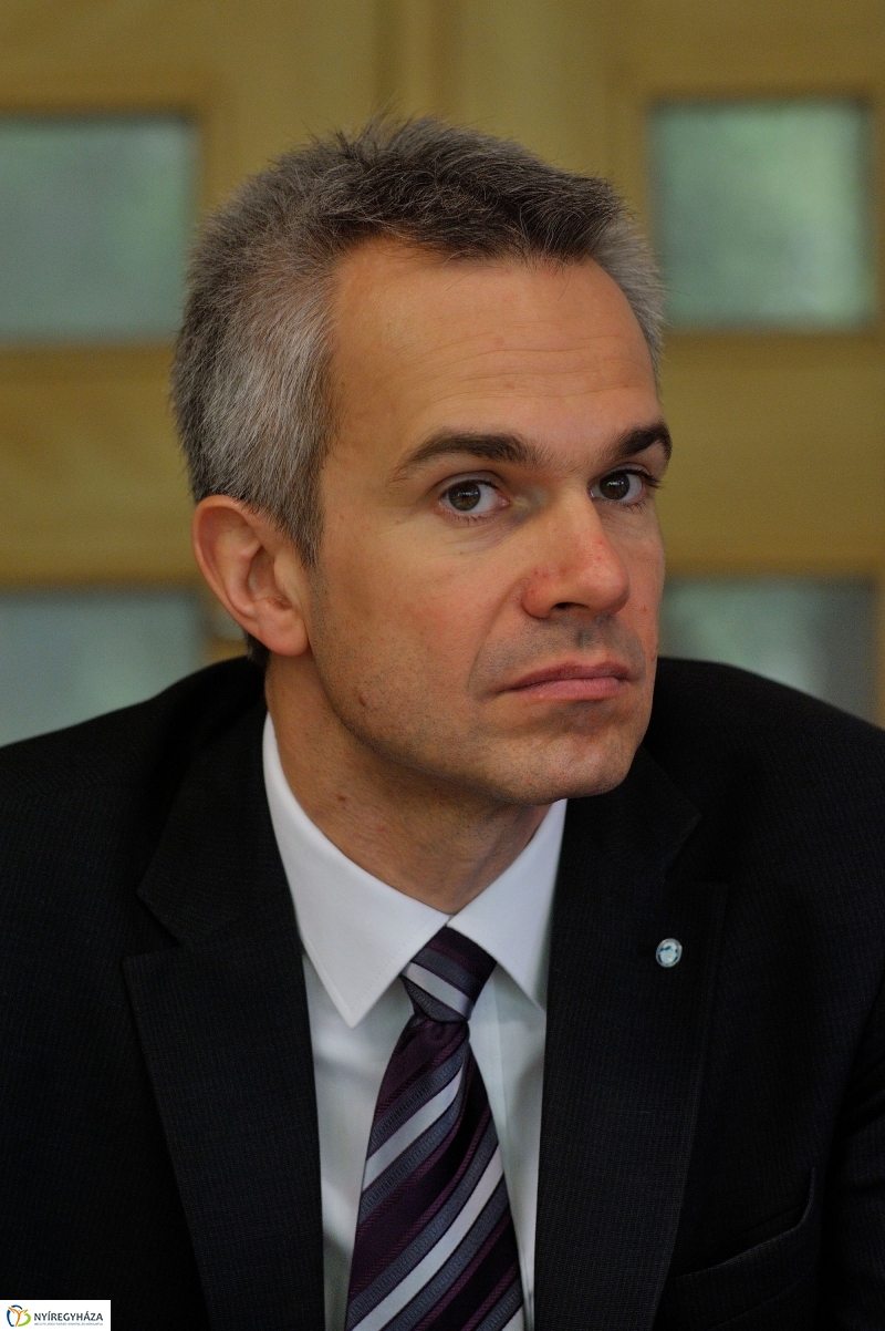 Egyetemek találkozása