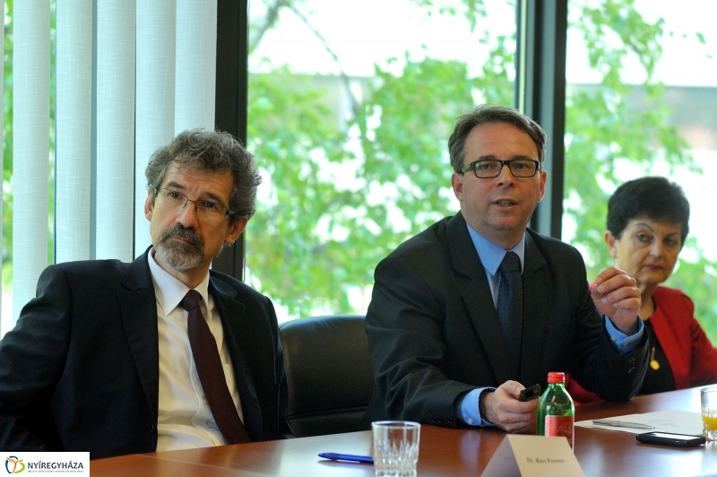 Egyetemek találkozása