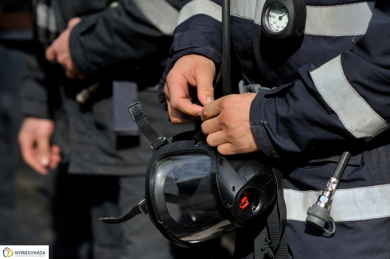 Tűzoltók a magasban