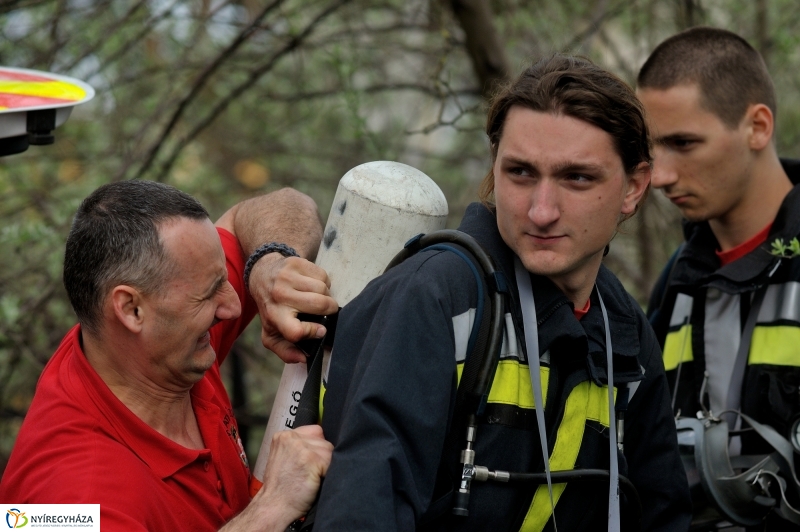 Tűzoltók a magasban