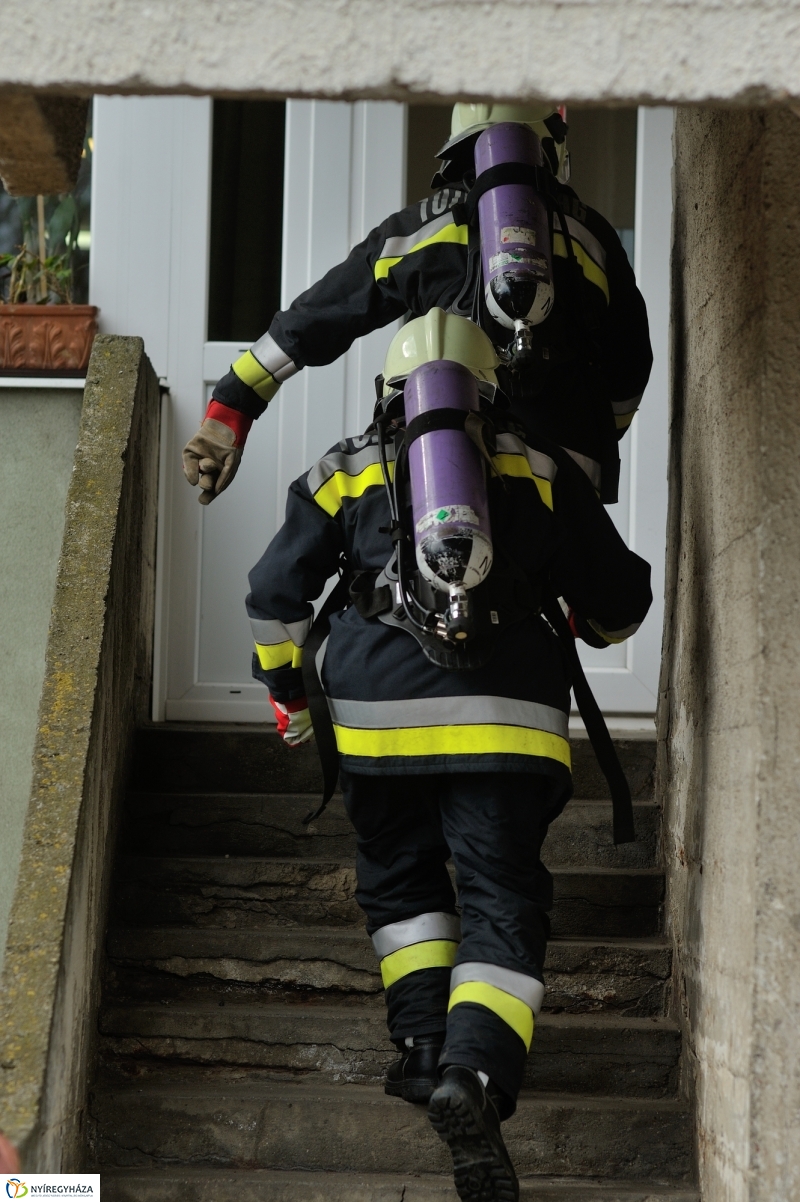 Tűzoltók a magasban