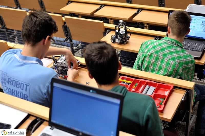 Robotkupa a Nyíregyházi Egyetemen