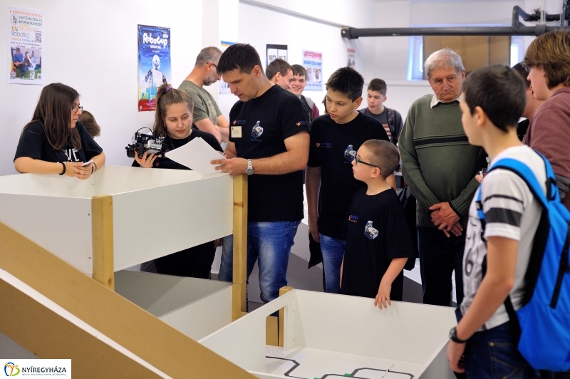 Robotkupa a Nyíregyházi Egyetemen