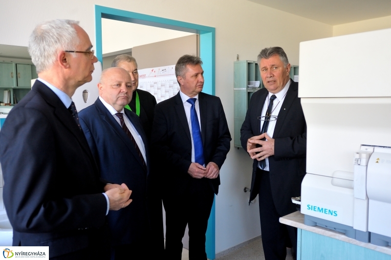 Tömbkórház épületeinek a felszentelése