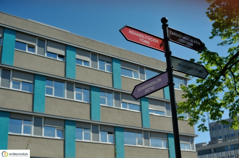 Tömbkórház épületeinek a felszentelése