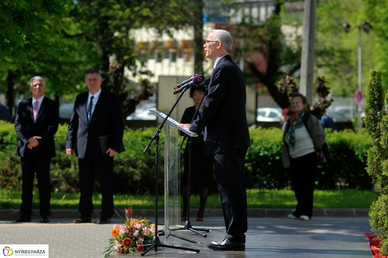 Tömbkórház épületeinek a felszentelése