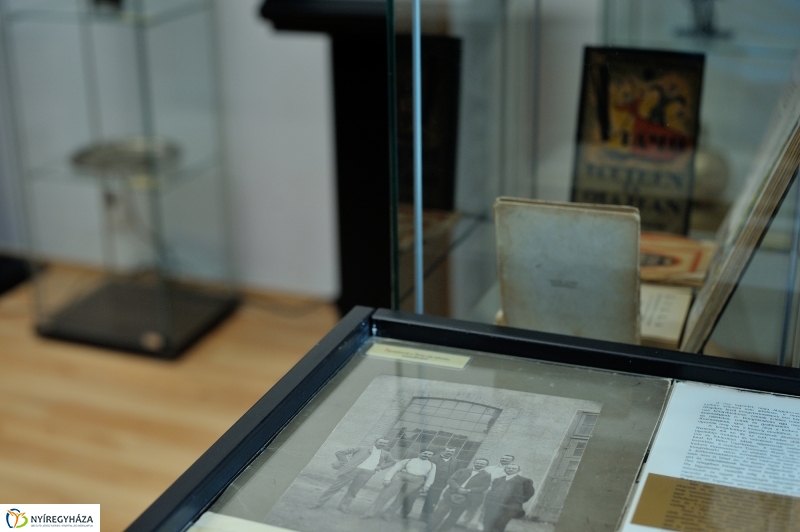 Tevan vándorkiállítás