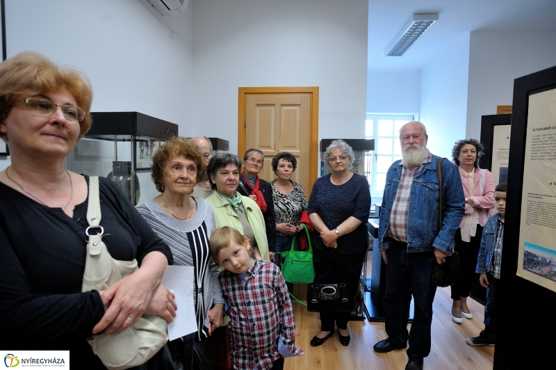 Tevan vándorkiállítás