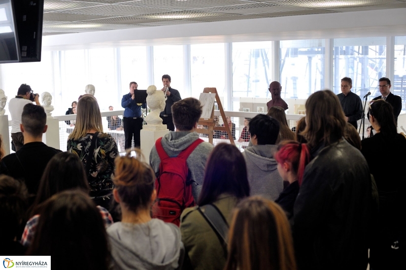 Kiállítás a tehetségekről