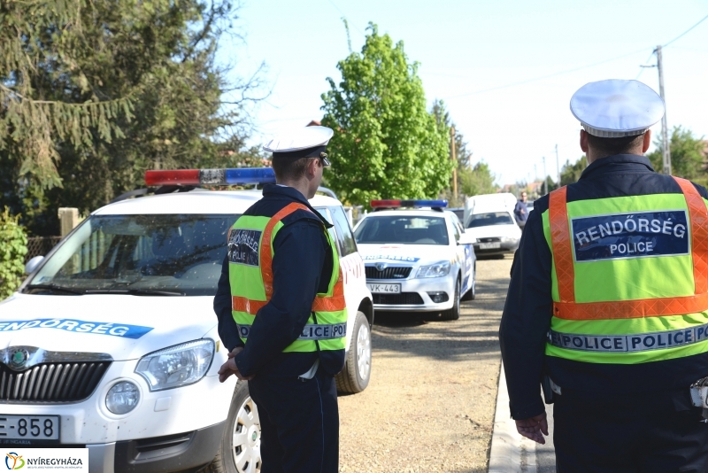 Speedmaraton-trafipaxos ellenőrzés a Kincs utcán