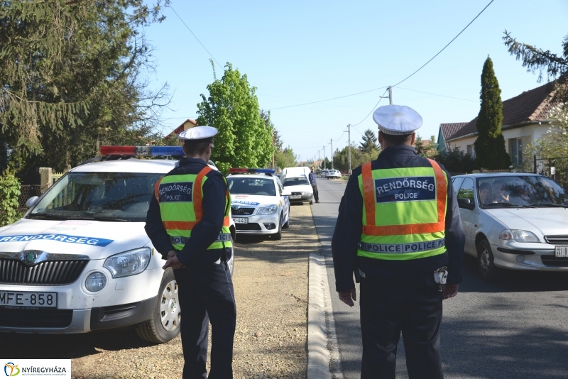 Speedmaraton-trafipaxos ellenőrzés a Kincs utcán