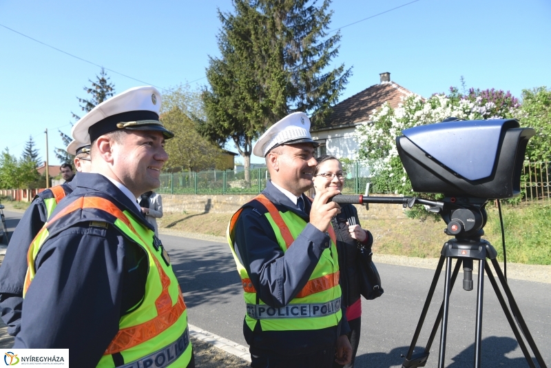 Speedmaraton-trafipaxos ellenőrzés a Kincs utcán