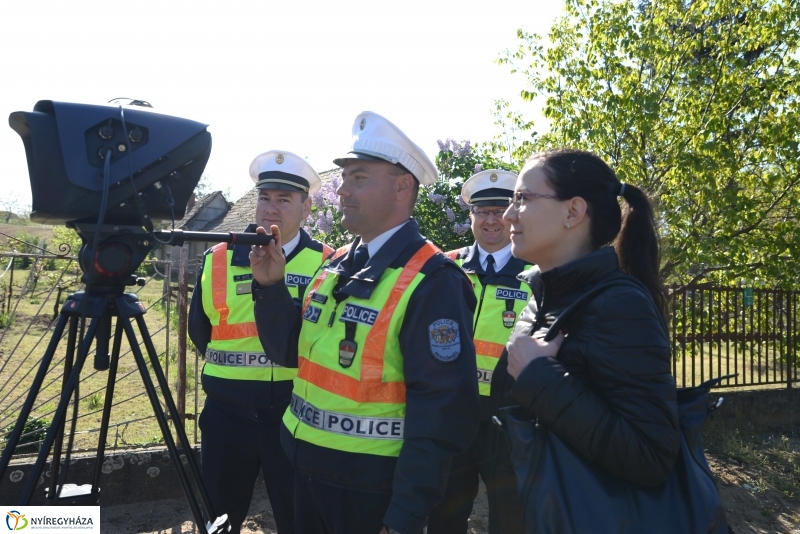 Speedmaraton-trafipaxos ellenőrzés a Kincs utcán