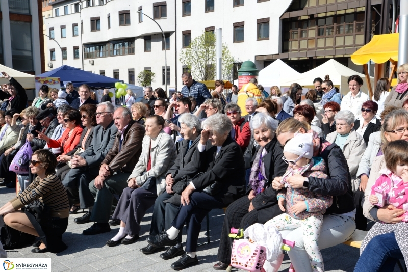 Civil sziget-színpadi produkciók a Helló Nyíregyháza keretében