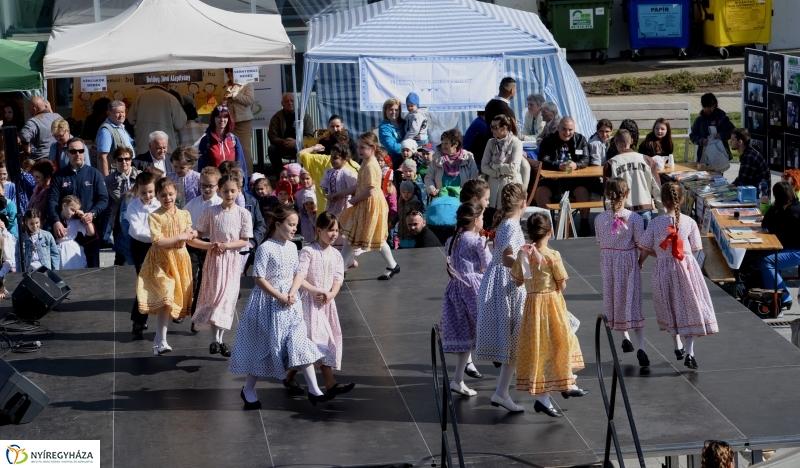 Civil sziget-színpadi produkciók a Helló Nyíregyháza keretében