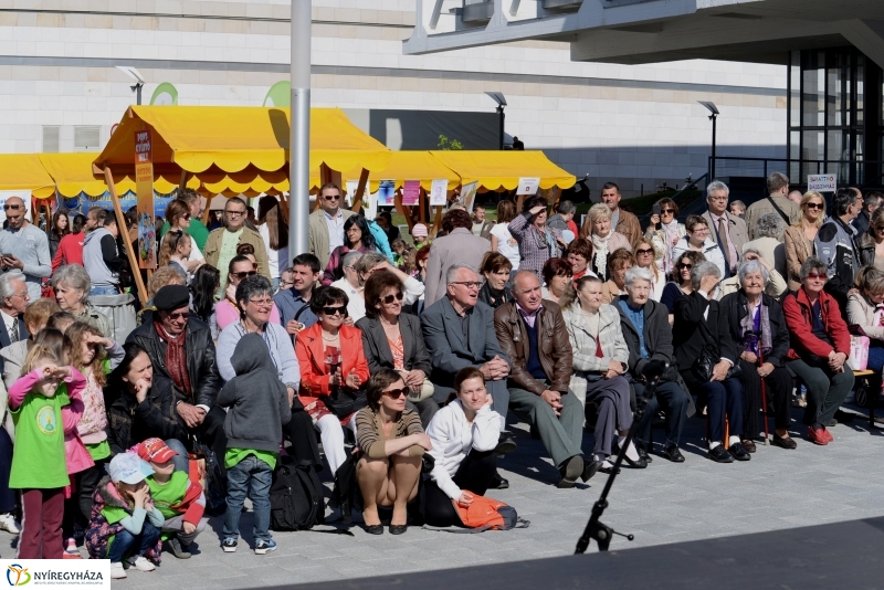 Civil sziget-színpadi produkciók a Helló Nyíregyháza keretében