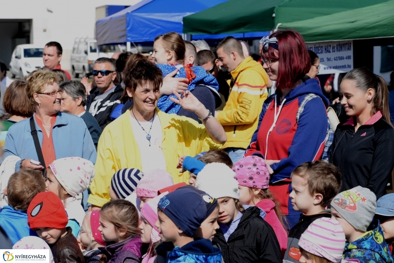 Civil sziget-színpadi produkciók a Helló Nyíregyháza keretében