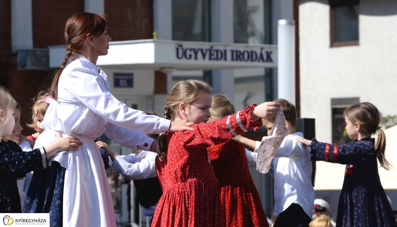 Civil sziget-színpadi produkciók a Helló Nyíregyháza keretében