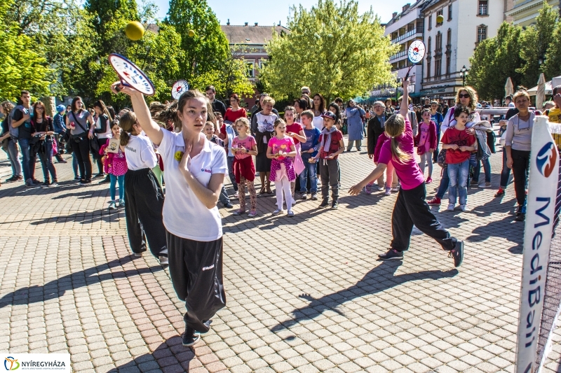 Hello Nyíregyháza - MediBall bemutató